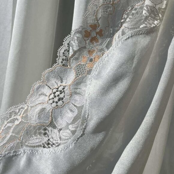 Vintage cream slip dress nightgown  floral lace bust  women's lingerie - Picture 7 of 11